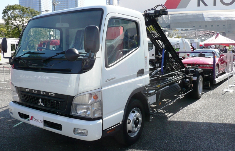 Mitsubishi Fuso Canter | Tractor & Construction Plant Wiki