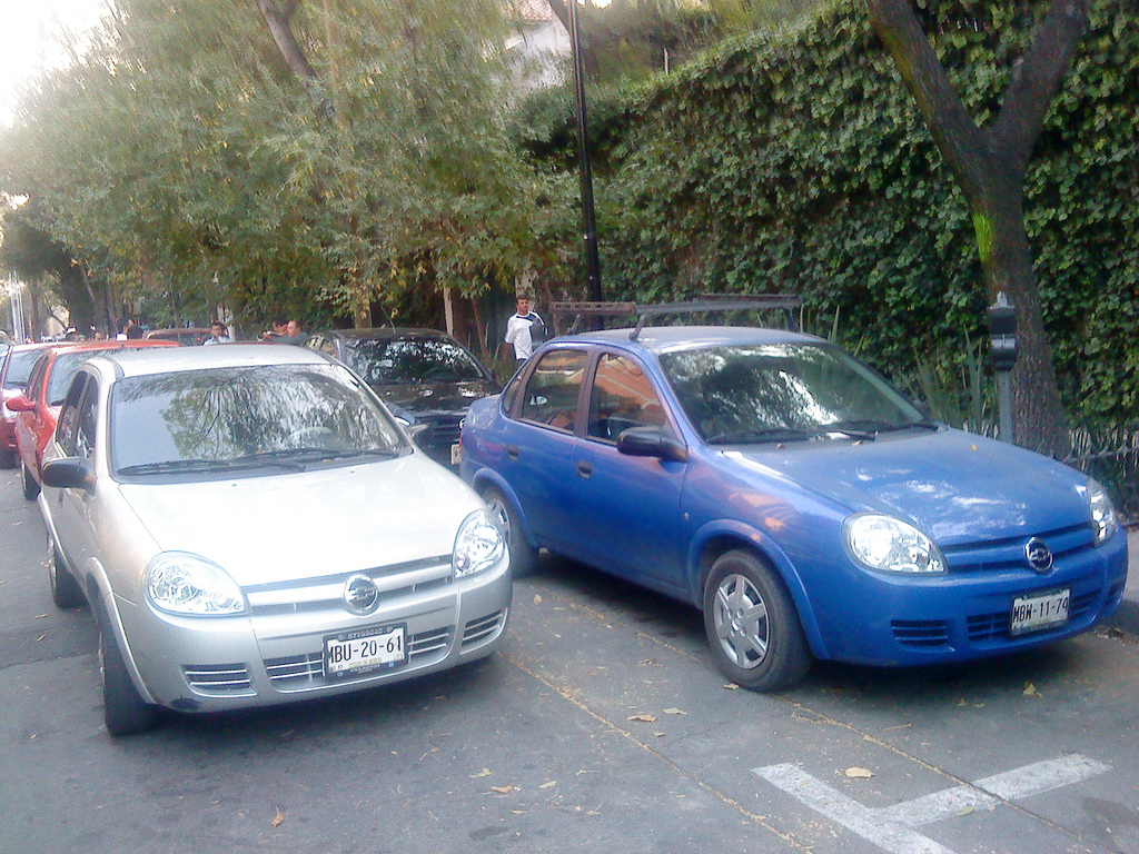 File:Fiat Punto 188 Facelift 2003.JPG - Wikimedia Commons