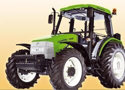 ArmaTrac 704T MFWD (Claas green) - 2007.jpg