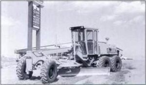 In 1979, Galion added the first three articulated graders to its line. The mid-sized A-550, with a 29,100 pound operating weight, is shown here. These graders were of completely new design, with a distinctive sloping engine hood. Other models of the same design were introduced until all Galion's rigid-frame machines were replaced by the mid-1980s.
