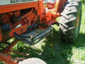 Allis-Chalmers D17 stone box