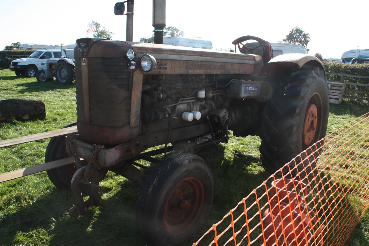 CategoryMassey Ferguson tractors built by MinneapolisMoline Tractor
