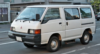 2007 mitsubishi express van