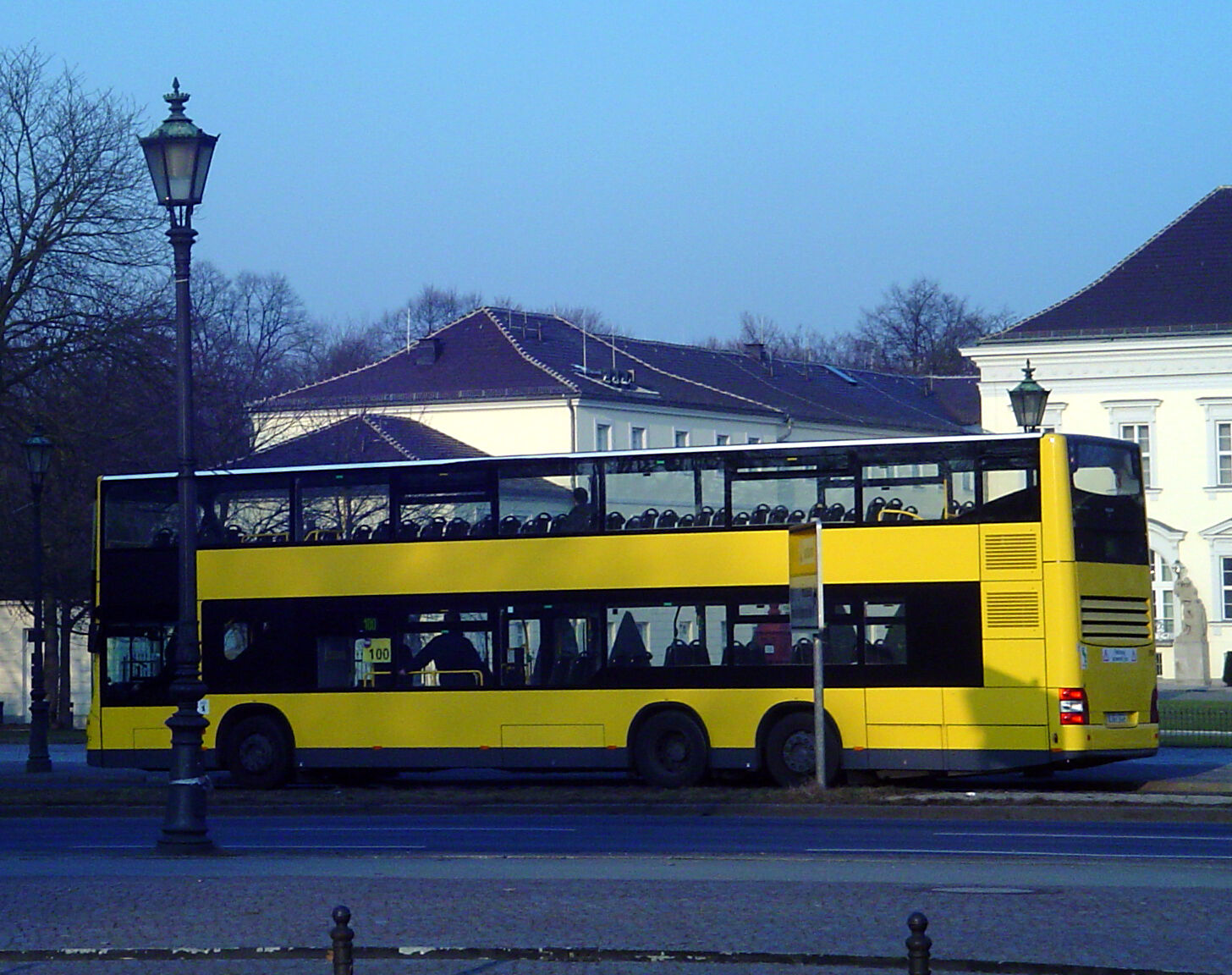 ダブルデッカーバス　MF185　DOUBLE DECKER Bus Tin Litho Autobus A Imperial Double Decker Friction Powered
