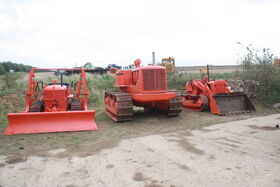 Allis-Chalmers line up of a Allis-Chalmers HD7 , HD-19 and an HD-5 trackloader at Little Casterton Working Weekend 2010