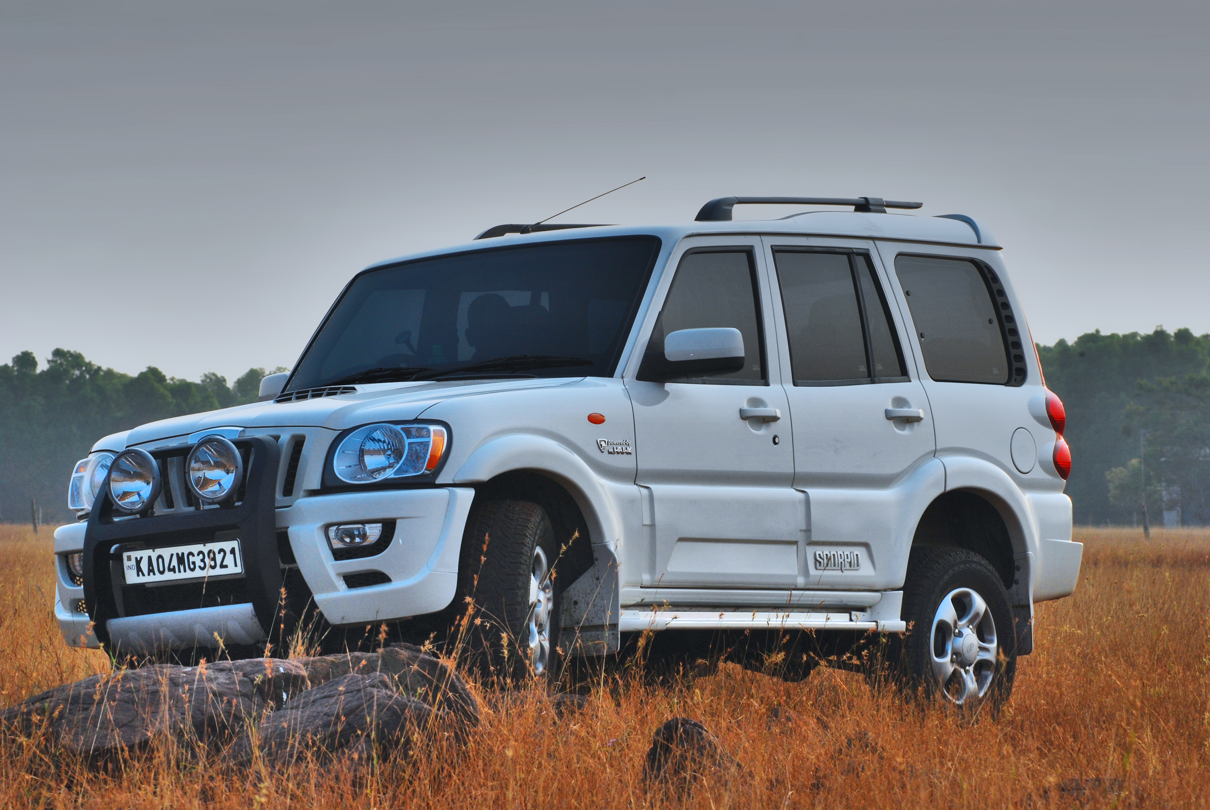 Mahindra Scorpio Classic S11