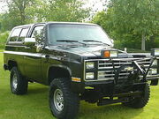 1985–1988 K5 Blazer equipped for snow plowing