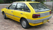 1987-1990 Ford Laser (KE) GL 5-door hatchback 09