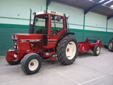 International 885XL