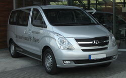 Hyundai H1 front