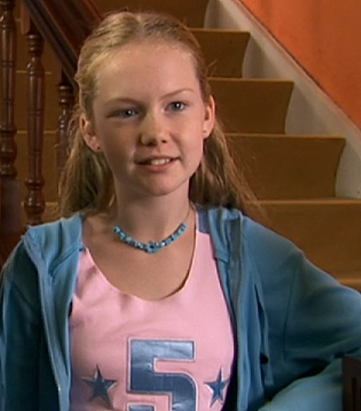 Louise Govern Tracy Beaker Wiki Fandom