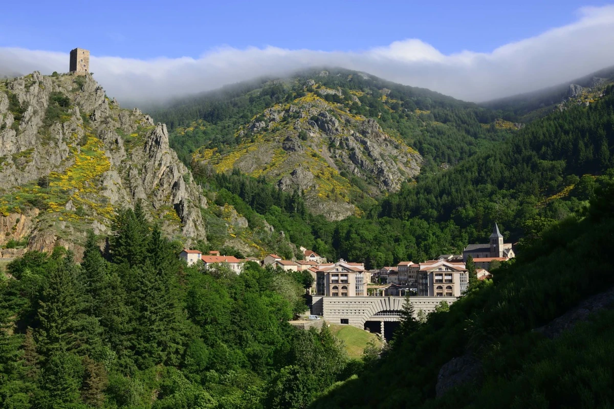 La Bastide SaintLaurentlesBains Wiki Le Train des français Fandom