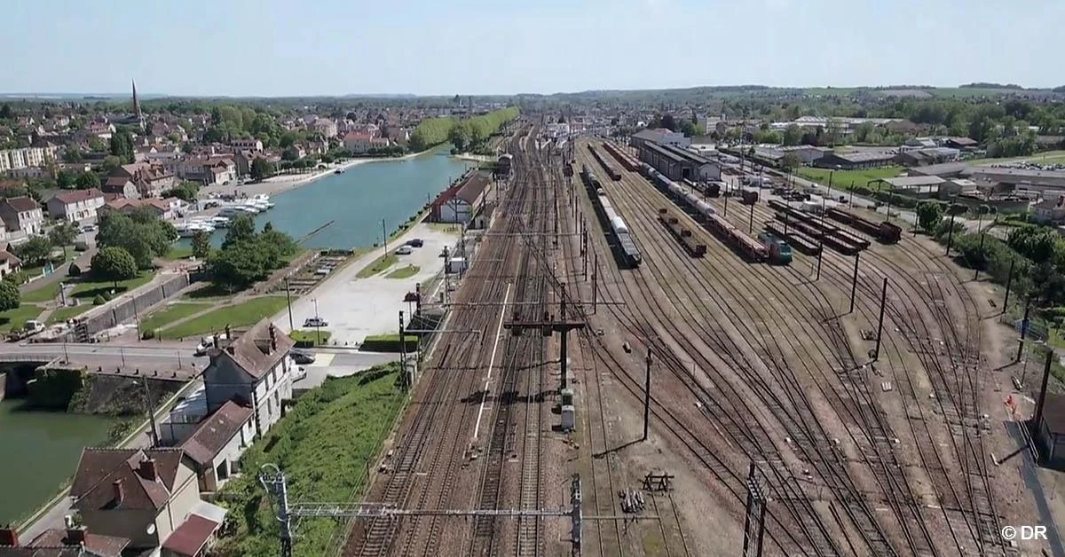 Honorable Gare de la Laroche Migennes Wiki Le Train des français