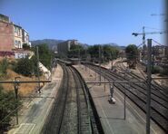 En juin 2006 la gare de Marseille Blancarde vue des quais, de la biffurcation vers la gare du Prado et au fond à gauche vers le dépot.