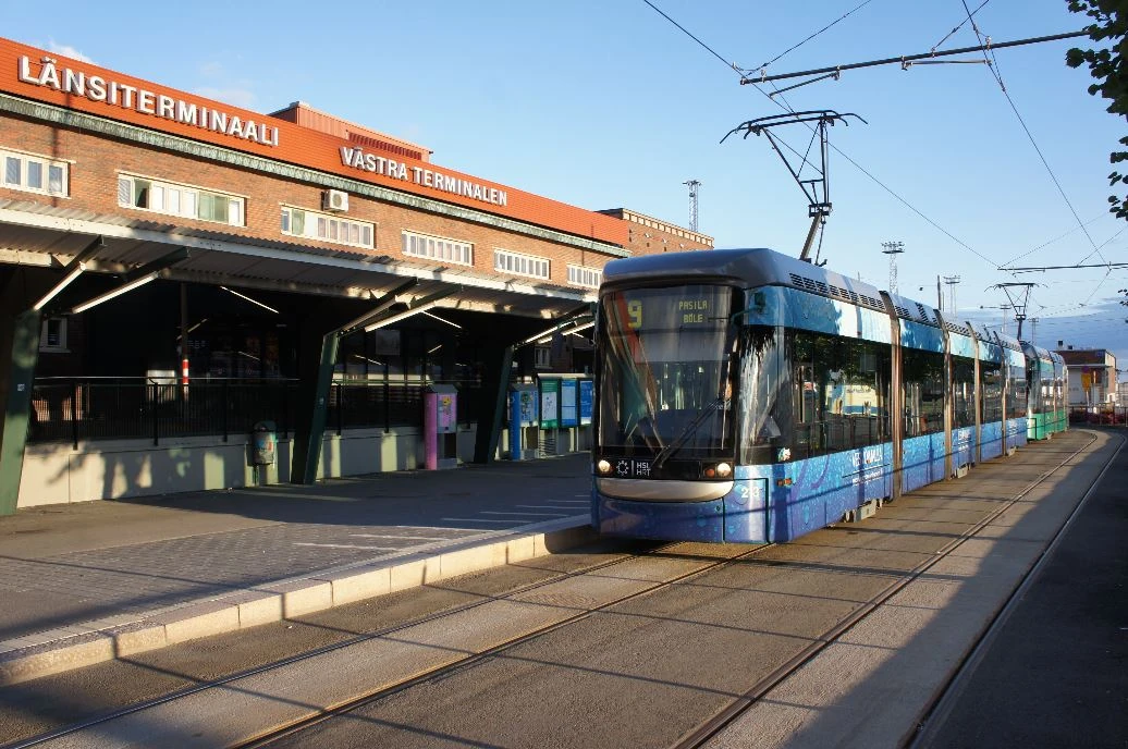 Raitiovaunu 9 Länsiterminaalissa