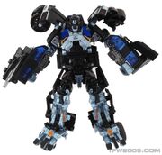 Tf(2010)-ironhide-toy-deluxe-1