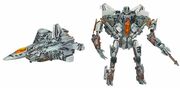 Tf(2010)-starscream-toy-leader