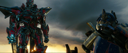 Sentinel Prime weigert Optimus Prime's aanbod