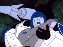 Mirage Holds Grimlock G1 Screenshot