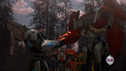 Optimus greeting Smokescreen