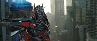 Dotm-sentinelprime-film-chicago.jpg