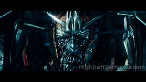 Dotm-sentinelprime-film-stasis-1.jpg