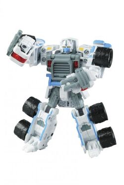 Universe-ultramagnus-toy-supercon-1