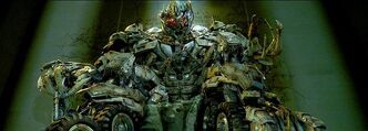 800px-DOTMMegatronSitting.jpg