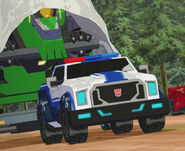 OutOfFocus Strongarm towing Grimlock