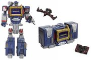 Titanium CybHeroes Soundwave toy