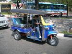 800px-TH Tuk Tuk 1