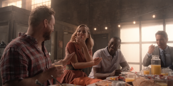 David entertains his Traveler friends in another timeline