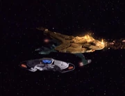 Die Klingonen greifen die Cardassianer und die DEFIANT an