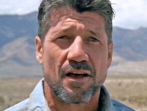 Earl Bassett (55 KB) Earl Bassett