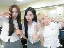 S1 S3 S4 A25 showcase 2.jpg (911 KB) (with SeoYeon & JiWoo)