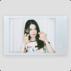 Gong YuBin/Gallery/Polaroids | tripleS Wiki | Fandom