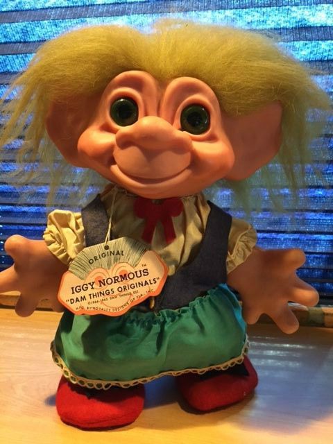 Treasure Trolls carrying case, pink, 1992 by Ace Novelty