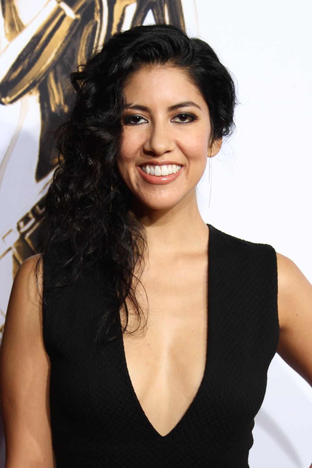 Stephanie Beatriz | Arcadia Oaks-pedia | Fandom