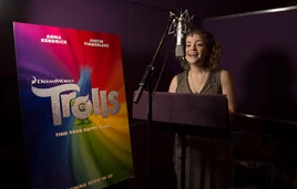 Carrie Hope Fletcher BTS