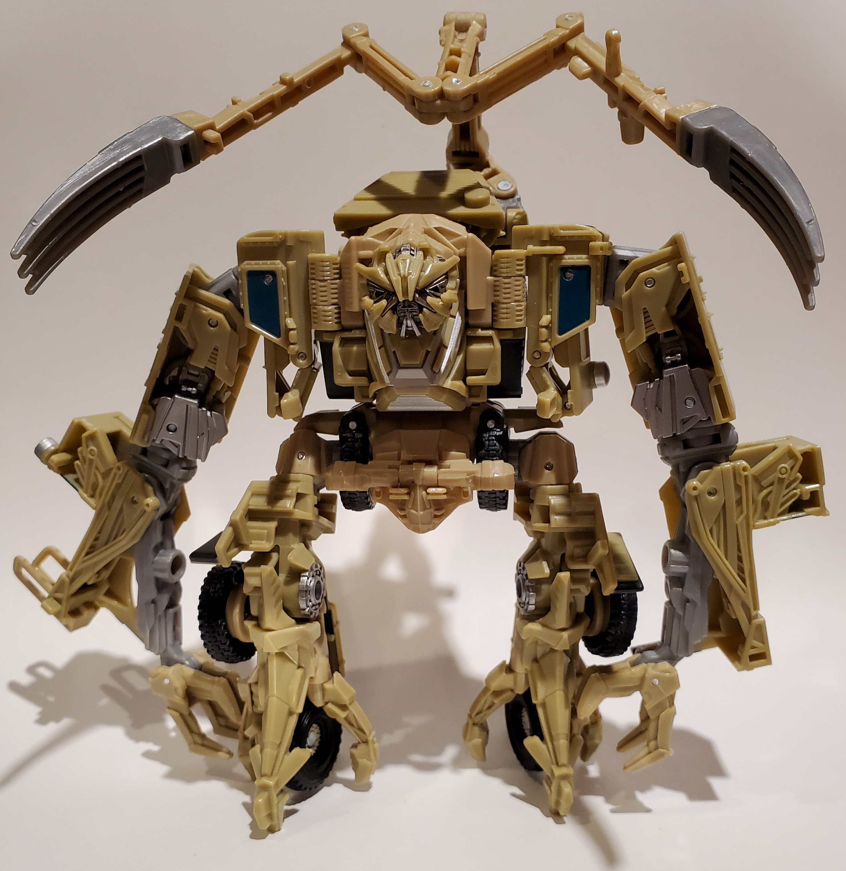 SS-24　Transformers 　Bonecrusher Transformers SS-24 Bone Crusher Toy Action Figure 2019