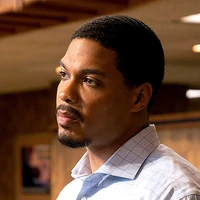 Henry Hays (Ray Fisher)