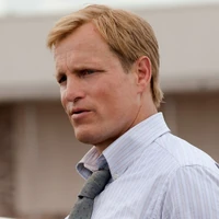 Martin Hart (Woody Harrelson)