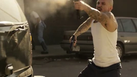 600px-TrueDetective-S02E04-Glock-2