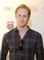 Alex-alexander-skarsgard-7276544-292-400