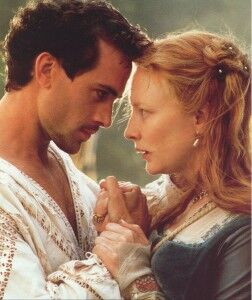 Elizabeth-1998-Cate-Blanchett-as-Elizabeth-I-Joseph-Fiennes-as-Robert-Dudley-Earl-of-Leicester-elizabeth-3345086-505-600-252x300.jpg