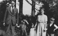 Christopher and his family at Bredhurst in August 1948