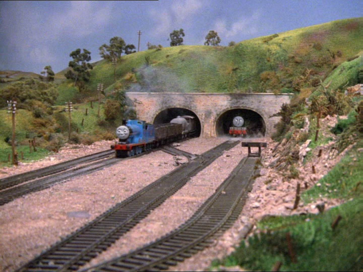 thomas wooden railway henry's tunnel