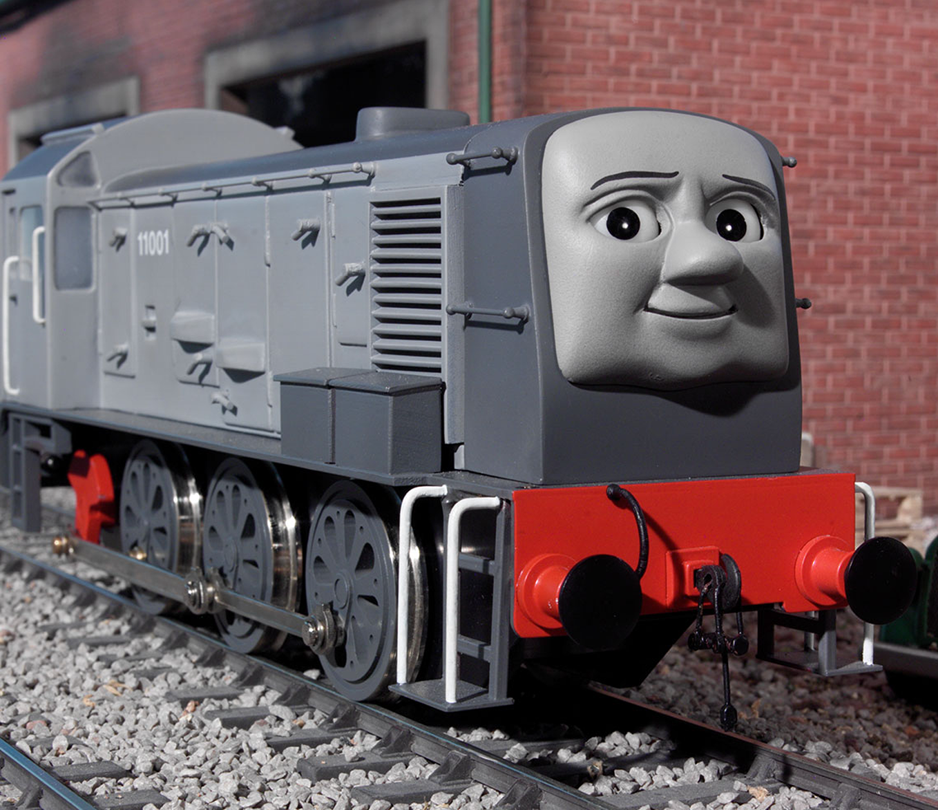 Thomas and hot sale friends trackmaster dennis