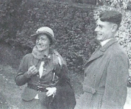 וילברט לצד מרגרט וייל