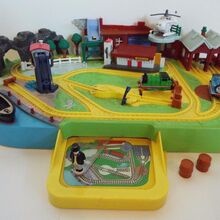 thomas bluebird miniature playset